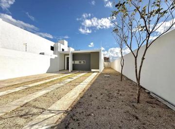 1 · Casa Lúmina de Una Planta en Esquina en Cumbres Dzityá