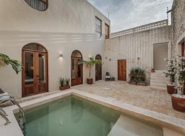 1 · Casa Colonial Remodelada y Amueblada en Venta en La Ermita, Centro Mérida