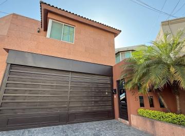 Casa · 3 Recámaras · 2 Estacionamientos · Casa en Renta - Colinas de San Jerónimo