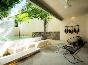 1 · Casa Remodelada y Amueblada en Venta en El Centro de Mérida