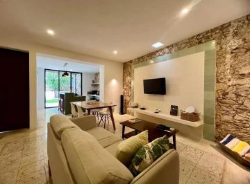 1 · Casa en Venta Totalmente Equipada con Alberca, San Sebastian