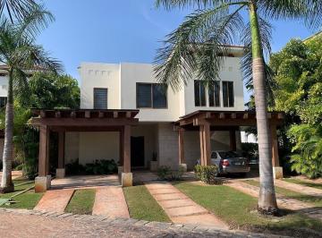 Casa de 3 habitaciones, Mérida · Villa en Renta | Alberca y Jacuzzi | Mérida Yucatán Country Club