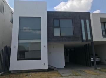Casa de 4 habitaciones, San Andrés Cholula · Casa en Renta en Parque Zacatecas, Cascatta, Lomas de Angelopolis, Puebla