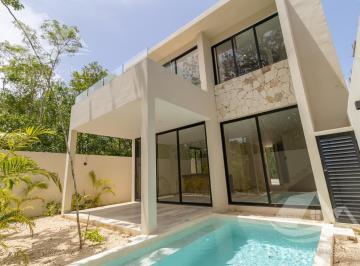 Casa · 223m² · 4 Recámaras · 2 Estacionamientos · Casa en Venta en Playa del Carmen Valenia