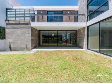 Casa · 303m² · 3 Recámaras · 2 Estacionamientos · Casa en Venta en Fraccionamiento Montesierra, San Pedro Cholula, Puebla