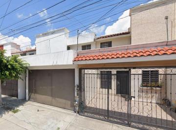 Casa de 2 habitaciones, León · (Bp) Casa en Col Santo Domingo Leon Guanajuato