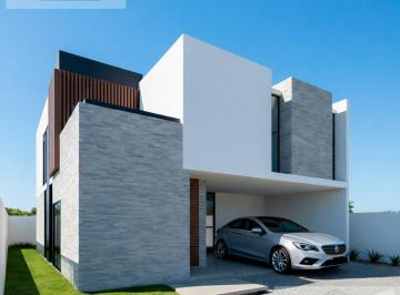 Casa · 244m² · 4 Recámaras · 2 Estacionamientos · Casa en Venta en Punta Tiburon 4 Recamaras