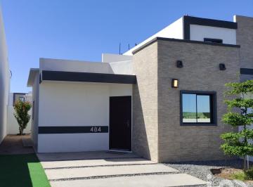 Casa · 65m² · 2 Recámaras · 2 Estacionamientos · Casa en Venta de Una Planta, Totalmente Equipada y Amueblada, Modelo Stella. Última de Una Planta