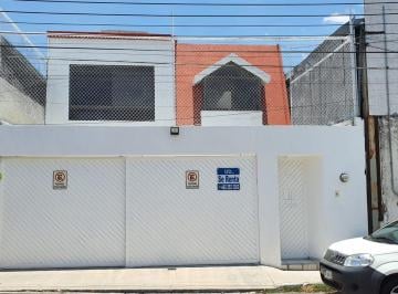 Casa · 184m² · 3 Recámaras · 2 Estacionamientos · Casa en Renta en Querétaro en El Laurel Atrás del Hotel Mirage