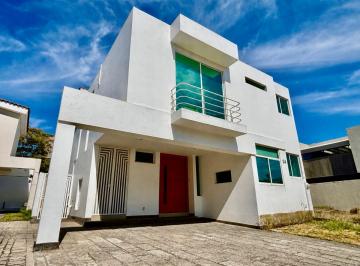 Casa en condominio de 3 habitaciones, Zapopan · Casa en Renta en Solares 3, Zapopan.