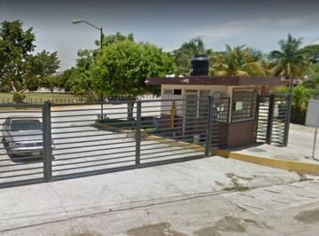 Casa de 3 habitaciones, Centro · Casa en Venta, Fracc. Villa Las Torres, Villahermosa Centro, Tabasco ¡Remate Bancario!