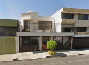 Casa de 3 habitaciones, Coyoacán · Casa en Venta en Paseos de Taxqueña