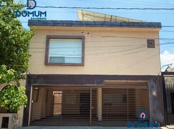 Casa · 176m² · 3 Recámaras · 2 Estacionamientos · Casa - Mitras Centro