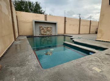 Casa de 3 habitaciones, General Zuazua · Casa en Venta en Esquina con Alberca en Portal del Norte, General Zuazua