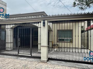 Casa · 200m² · 3 Recámaras · 2 Estacionamientos · Casa - Mitras Centro