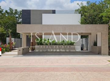 Casa · 466m² · 4 Recámaras · Casa en Venta en Lagos del Sol en Cancún