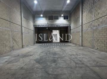 Bodega comercial · 943m² · 6 Estacionamientos · Bodega en Venta en Cancún, Quintana Roo