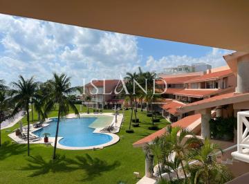 Casa · 170m² · 3 Recámaras · 1 Estacionamiento · Departamento Amueblado en Renta en Isla Dorada en Zona Hotelera, Cancun