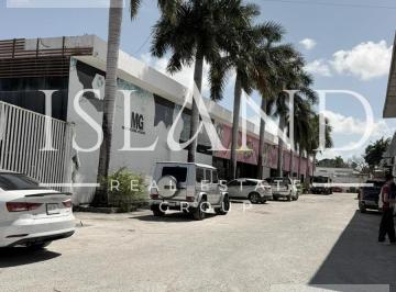 Bodega comercial · 1300m² · Bodega en Renta Av Colosio en Cancún Quintana Roo