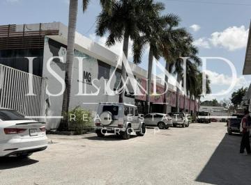 Bodega comercial · 1300m² · Bodega en Renta Av Colosio en Cancún Quintana Roo