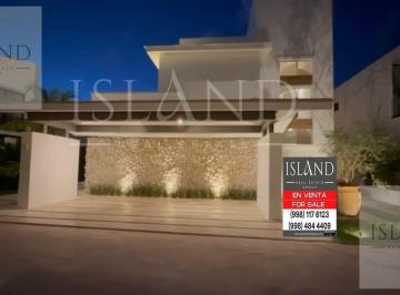 Casa · 490m² · 5 Recámaras · Residencia en Venta en Lagos del Sol, Cancún Quintana Roo