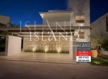 Casa · 490m² · 5 Recámaras · Residencia en Venta en Lagos del Sol, Cancún Quintana Roo