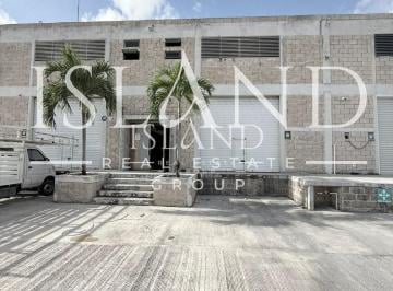 Bodega comercial · 375m² · Bodega en Renta en Cancún Quintana Roo