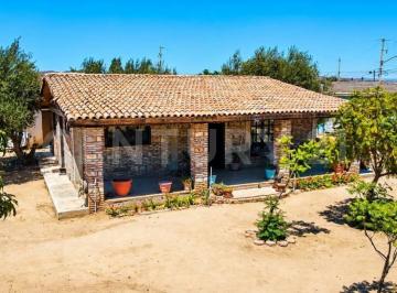 Casa · 719m² · 2 Recámaras · Casa en Venta en El Porvenir, Valle de Guadalupe en Ensenada, B. C.