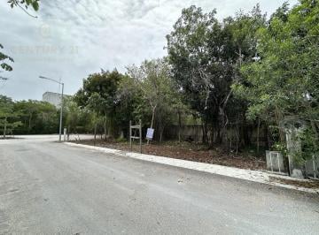 Terreno / Lote · 462m² · Lote en Venta en Playa del Carmen con Uso de Suelo Mixto Comercial