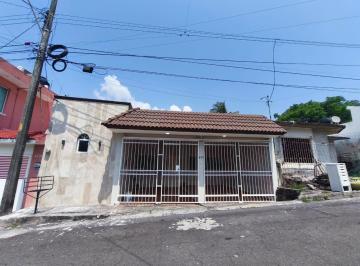 Casa · 171m² · 2 Recámaras · 2 Estacionamientos · El Morro, Casa de 1 Nivel en Venta de 3 Recámaras con Paneles Solares Muy Cerca del Mar