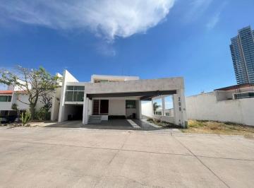 Casa de 3 habitaciones, León · Casa en Renta Lomas de Gran Jardin