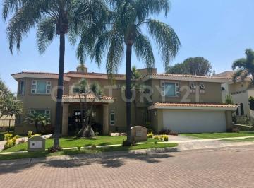 Casa · 399m² · 4 Recámaras · 4 Estacionamientos · Casa en Venta en Azaleas Residencial