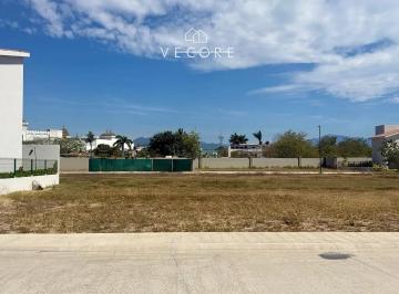 1 · Terreno en Venta en Fraccionamiento Privado, Bahia de Banderas, Nuevo Nayarit