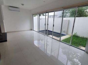 Casa · 100m² · 3 Recámaras · Casa en Renta en Arbolada Cancun