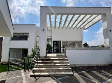 Casa de 4 habitaciones, Naucalpan de Juárez · Residencia Recien Remodelada en Fuente de Diana | Seguridad, Luz y Tranquilidad