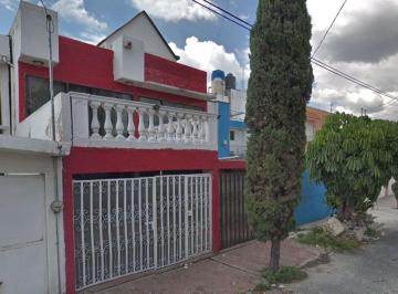 Casa de 3 habitaciones, Ecatepec de Morelos · "Venta Casa en Valle de Aragon Ecatepec de Recuperación Bancaria 3ra. Secc. Valle de Aragon"