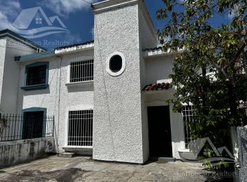 Casa · 130m² · 3 Recámaras · Casa en Venta en La Herradura Cancun