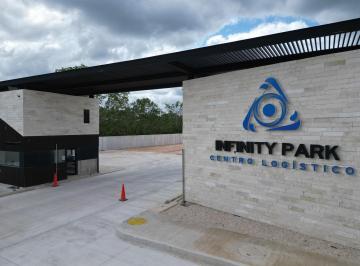 Bodega comercial · 771m² · Nave Industrial en Renta Sobre Libramiento de Cancún - Mérida