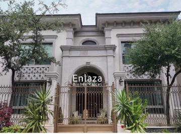 RESIDENCIA DE LUJO CON ELEVADOR, ALBERCA Y GIMNASIO PRIVADO · Casa en Cumbres Elite Premier
