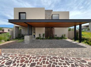 Casa en condominio de 4 habitaciones, Querétaro · Casa en Venta Altozano Queretaro - Casa Acacia 10