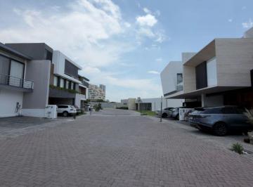 Casa de 3 habitaciones, Querétaro · Casa Seminueva con Amplio Jardín y Vista a Áreas Verdes | La Vista