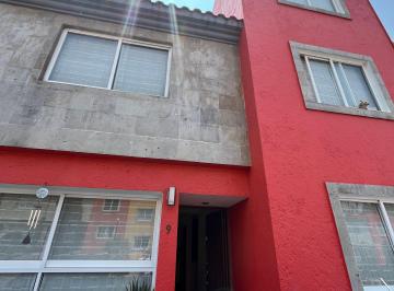 Casa en condominio de 4 habitaciones, Cuautitlán Izcalli · Casa con Alberca, Gimnasio y Amplios Espacios en Exclusivo Condominio