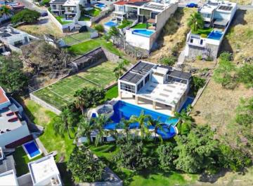 Casa · 390m² · 3 Recámaras · Casa - Burgos