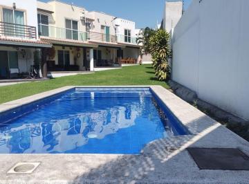 Casa en condominio · 199m² · 3 Recámaras · 1 Estacionamiento · Casa en Condominio con Alberca a 3 Minutos de Burgos Cuernavaca, en Temixco Morelos.