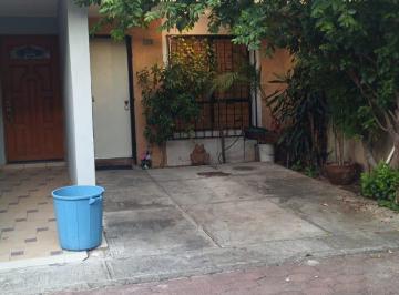 Casa de 2 habitaciones, Guadalajara · Se Renta Casa en Coto Privado