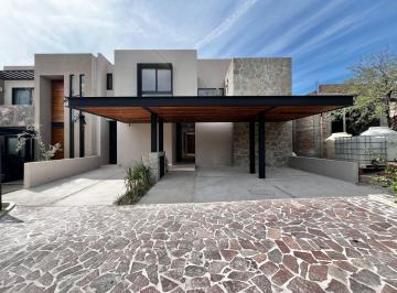 Casa en condominio de 4 habitaciones, Querétaro · Casa en Venta Altozano Queretaro - Casa Laja