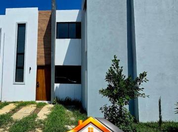 Casa de 3 habitaciones Renta MN 15,000 · Casa Nueva en Renta con Recámara en Planta Baja