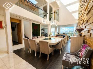 c53948e1b5b805c95ce6865d1e10826d18b3af8491299814c7db405e1106d8cc · Casa en Venta con Vista Panorámica y Doble Altura | Lomas Verdes 6ª Sección
