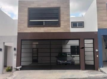 Casa · 120m² · 3 Recámaras · En Renta Amueblada Privada Sierra Madre (Privada)