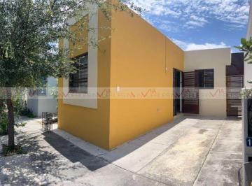 Casa · 51m² · 2 Recámaras · 1 Estacionamiento · Casa en Venta en Juárez